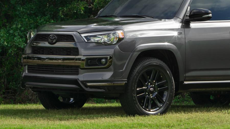 Детали экстерьера Toyota 4Runner Limited Nightshade 2018 года  (фото 7 из 9)